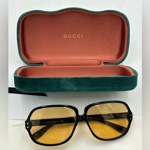 Gucci men’s Black Sunglasses with Yellow Lenses made in Italy - Picture 1 of 6